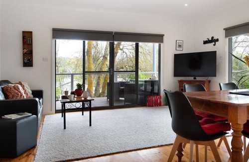 Hepburn Springs Cottage | The Apple Tree is a gem