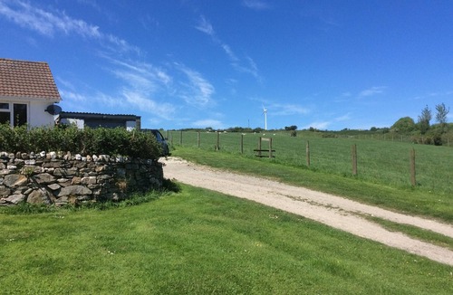 St Wenn House | The Bailiff's House - Perfect for multiple dogs and their family.