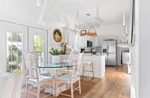 Clipper Cove House | The Brinley House:Steps from Beach/Pool/Bikes etc.
