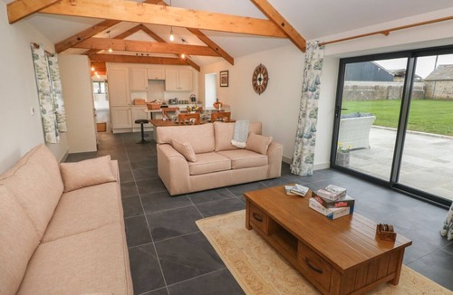 Vale of Glamorgan Cabin | The Byre is in St Brides Major