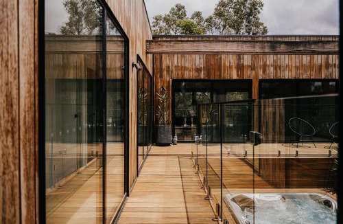 Hepburn House | The Deck - Hepburn Springs Daylesford
