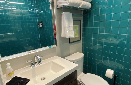 Hillsboro West End Condo | "The Nashville Local" in Hillsboro Village, walk to Vandy & Belmont Universities