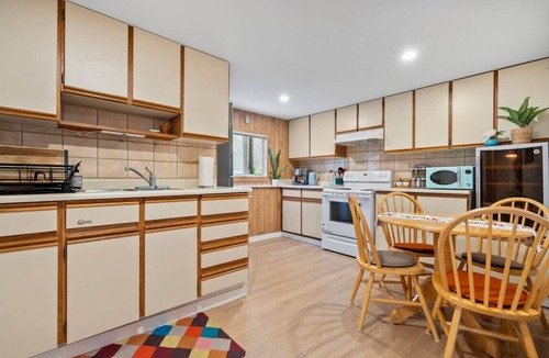 West Point Grey House | The Point Grey | 2BD/1BA Basement Suite
