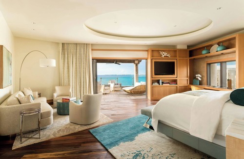Seven Mile Beach Resort | The Ritz-Carlton, Grand Cayman