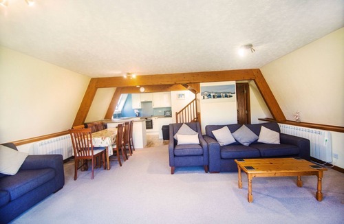 St Wenn Cabin | Timber A frame detached lodge with 3 bedrooms in quiet country park