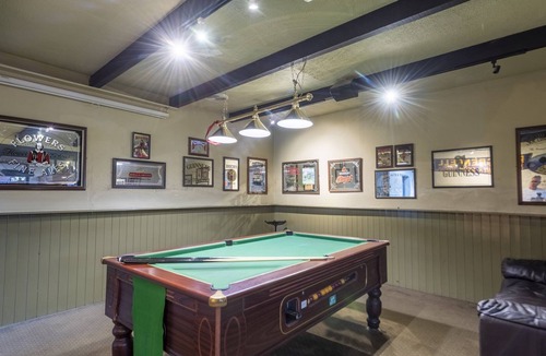 Redruth Hotel | Tolgus Twin Room - 10 - a hotel room that sleeps 2 guests in 1 bedroom