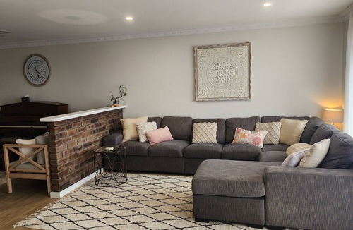 Yanchep House | Tranquil 5-bedroom house, less than a 10 min walk to the famous Yanchep Lagoon