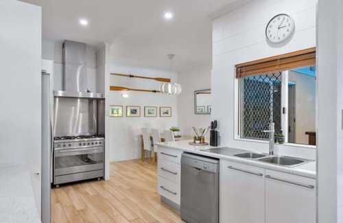 Trinity Beach House | Trinity Charm—Beachside Family Getaway with Pool