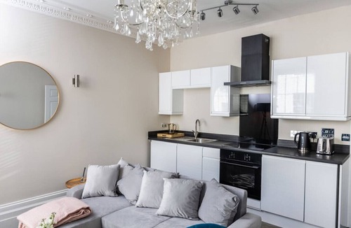 Cheltenham Apartment | Two Bedroom Apartment in the Centre of Cheltenham