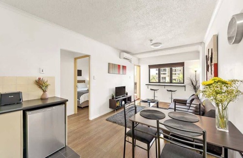 Fortitude Valley Apartment | Two Seconds to…everything! 1Bed/1Bath/1Car/CBD Views