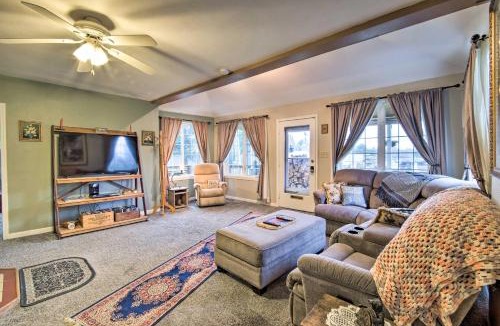 Coos Bay House | Updated Coos Bay Home ~ 2 Mi to Pacific Ocean