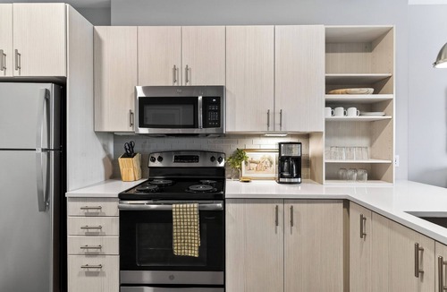 Hillsboro West End House | Walkable Hillsboro Village | Terrace | Near Vanderbilt + Music Row | Belcourt