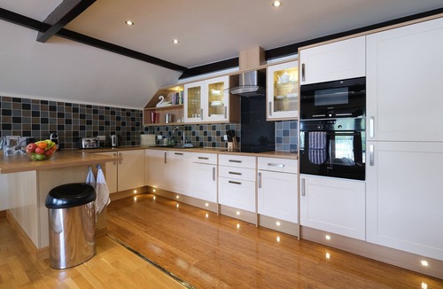 Bowness-on-Windermere House | Walkers - Luxury Boat House On The Shore Of Lake Windermere Near to Bowness