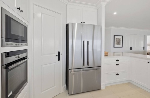 Ledge Point House | White Haven -Ledge Point's Ultimate Coastal Escape