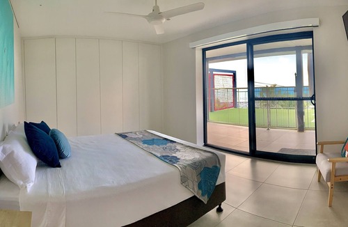 Airlie Beach Apartment | Whitsunday Dreams