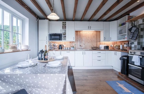 Crynant House | Windy Walls - 3 Bedroom Holiday Home - Rhossili