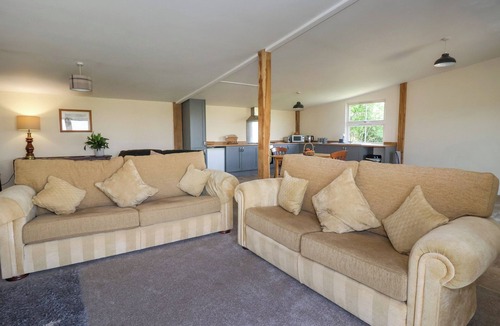 Low Catton Cottage | WOODMAN'S LODGE, romantic, character holiday cottage in Malton