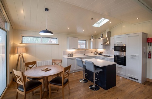 Gargrave Cottage | WREN LODGE, family friendly, with a garden in Gargrave
