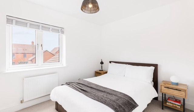 2 Bed Modern Terrace, Leamington Spa - Pass the Keys