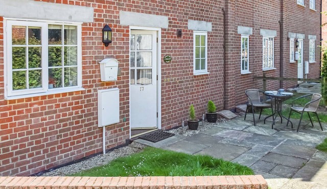 2 bedroom accommodation in Stalham Staithe