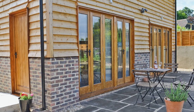 2 bedroom accommodation in Sheffield Park
