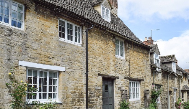2 bedroom accommodation in Burford
