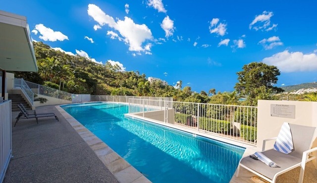 2 Bedroom Apartment in the heart of Airlie Beach with beautiful water views.