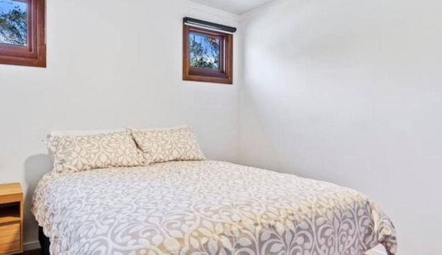 2 Bedroom Cottage with Lagoon pool & spa