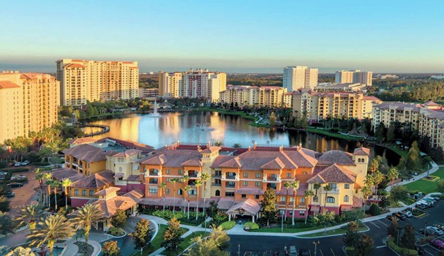 2BR/2BA deluxe, Disney & Universal Studios near, Pools/Lazy Rivers, Full kitchen