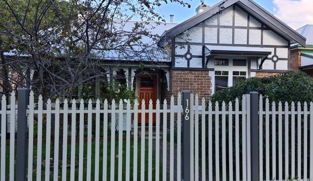 3 bed 2 bath central cottage