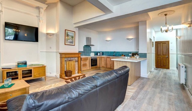 3 Bed in Torquay (oc-oddico)