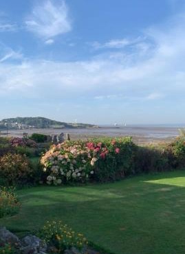 4 bed house in Heysham, Morecambe - views over Morecambe Bay - 3 double bedrooms, 1 single bedroom SLEEPS 7