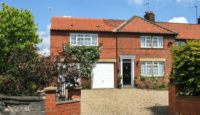4 bedroom accommodation in Helmsley