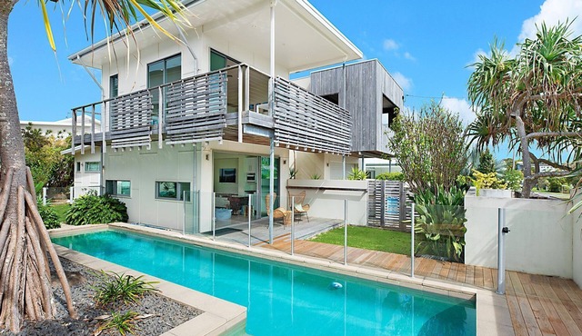 4 Mackay Street Dicky Beach