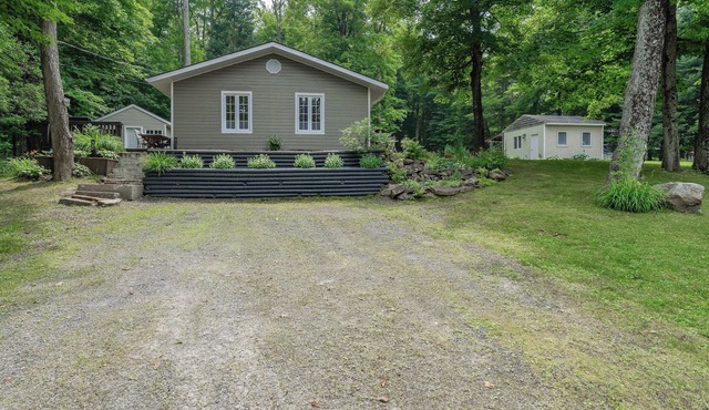 4 Season Cottage at Lake Vernon - Perfect for families!
