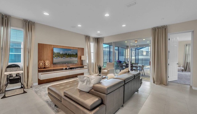 5 BD/5.5 BA/Solara Resort (9026 PC)