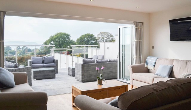 5 bedroom accommodation in Exmouth
