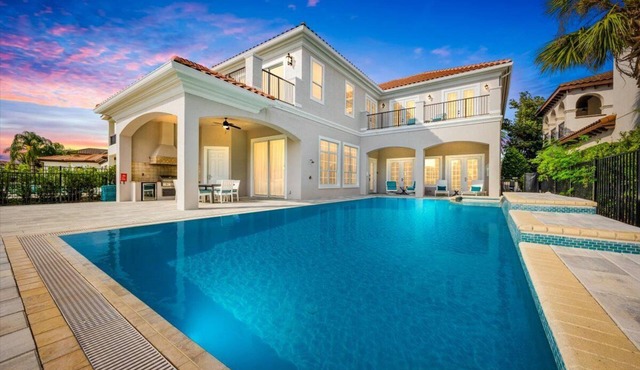 5 Bedroom Beverly Hills 5300 sq ft in Reunion, Huge Pool, Reunion Amenities!