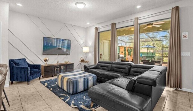5 Bedrooms/4.5 Bathrooms/Solterra (4618 TD)