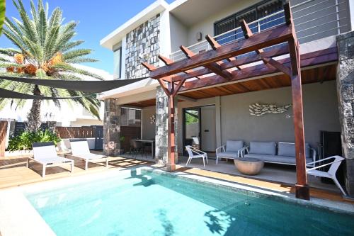 5-star villa 200 m from Trou aux Biches beach