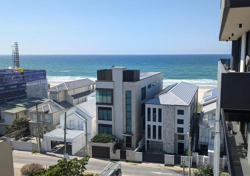 5th Floor Beachside Ocean View with Wi-Fi, Pool and Gym