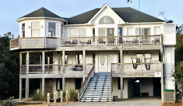 7 Bed 5 Bath Newly Renovated Beach Getaway only 500 feet to the Beach