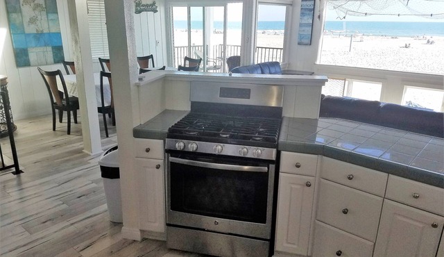 7-bedroom beachfront house in amazing Newport Beach
