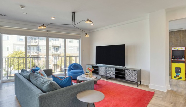 916 Main 12 Unit Buyout - 30BDRs! Prvt Two Floors