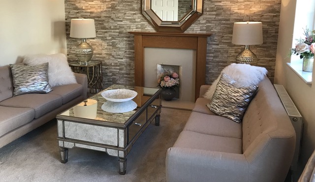 A beautiful, stylish 4 bedroom, 3 storey townhouse (sleeps 8)