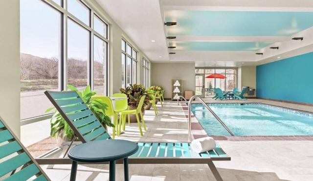 A Place to Unwind, Unplug, and Recharge! 2 Spacious Units, Indoor Pool!
