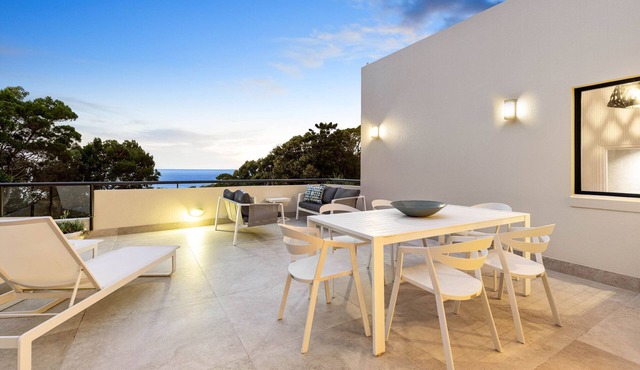 A r é s l Luxe Oceanfront Villa