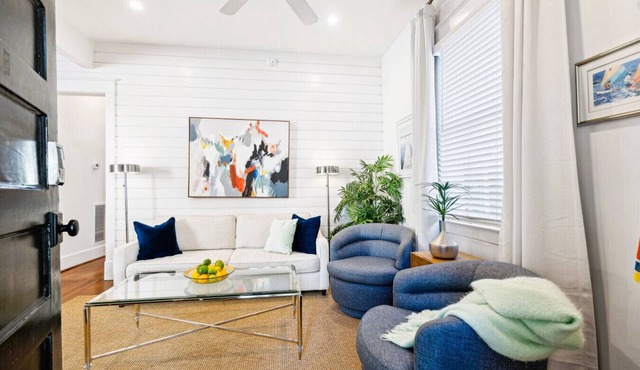A2 at Saint Philip Square, One Block to King, Stylish Southern Escape