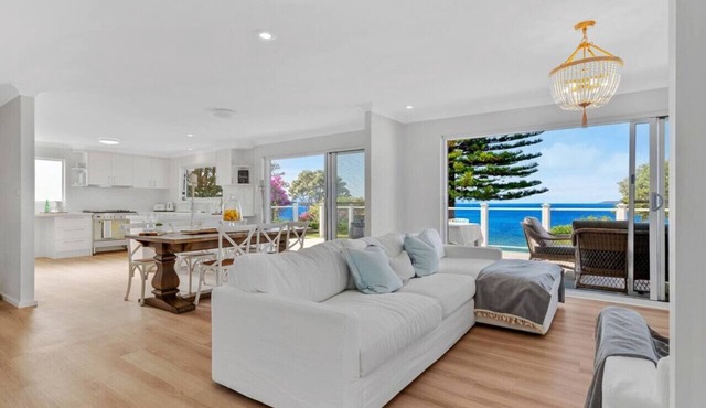 Absolute Beachfront | Multi Living | Fire Pit