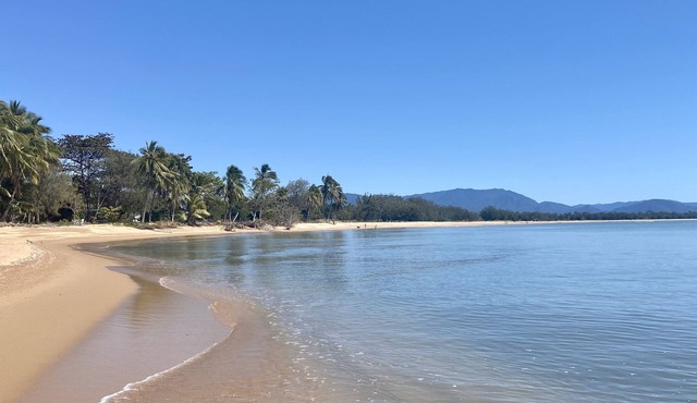 Absolute Beachfront in Toolakea